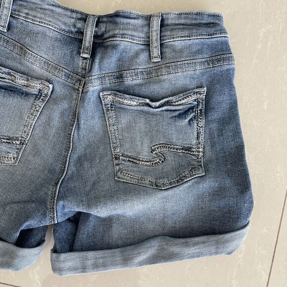 Silver Jeans Co. Distressed Cuffed Boyfriend Jean Shorts Sz 32, #L53608EAE205 - Picture 6 of 10